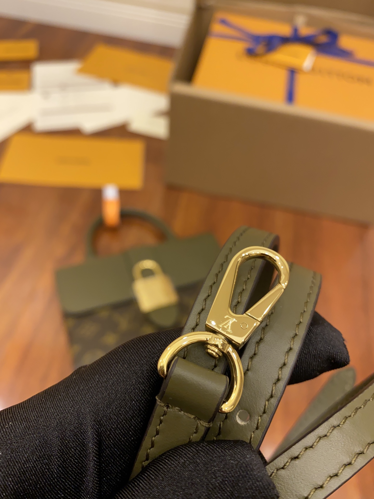 Louis Vuitton M44797
