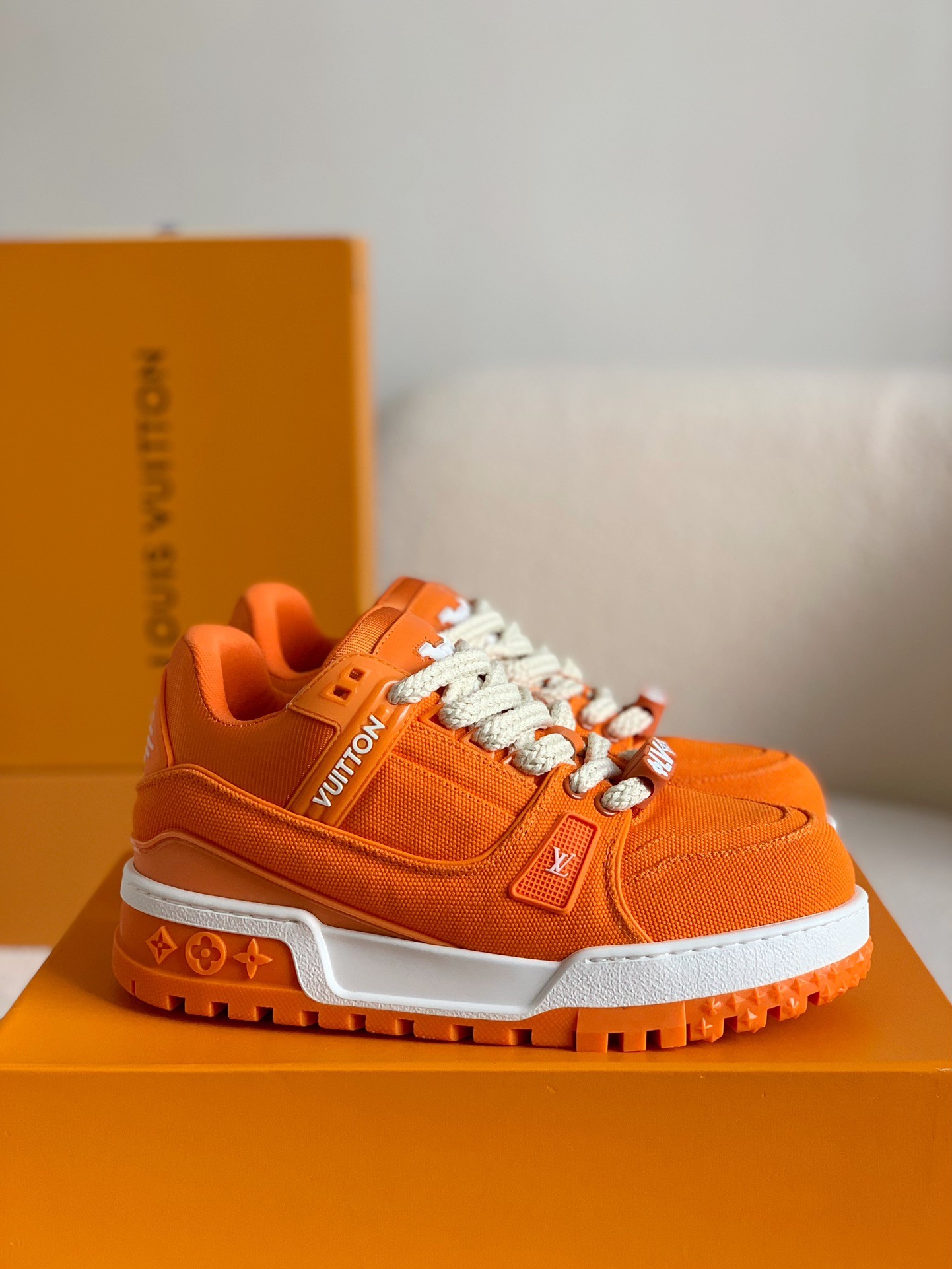 LOUIS VUITTON TRAINER MAXI SNEAKERS