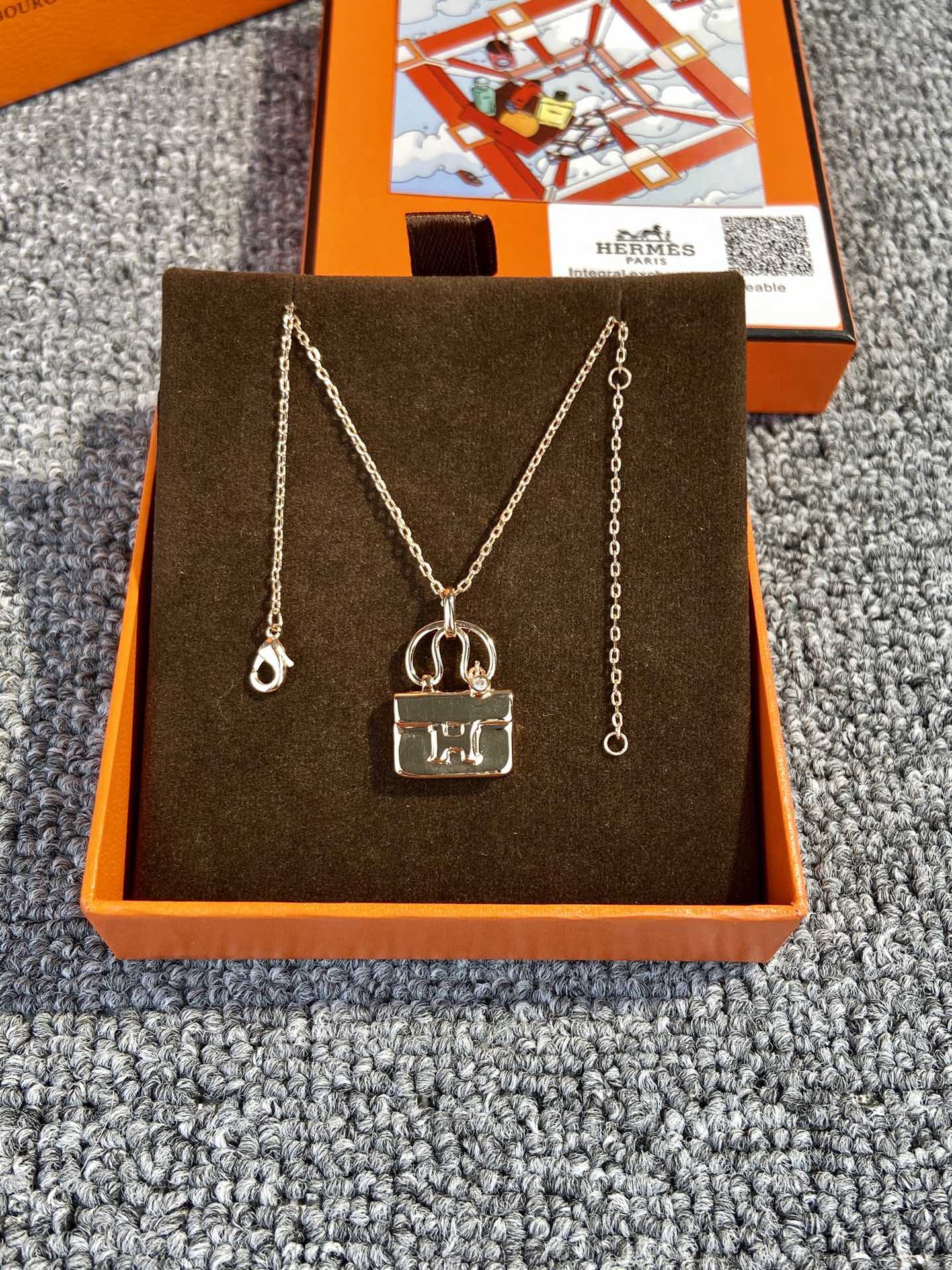 Hermes necklace