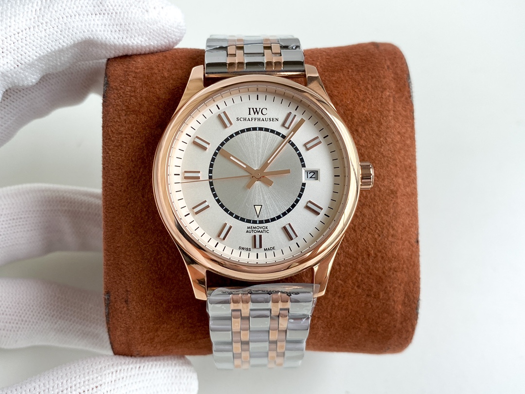 IWC- Fine men's watches, classic big three hands design, exquisite skills