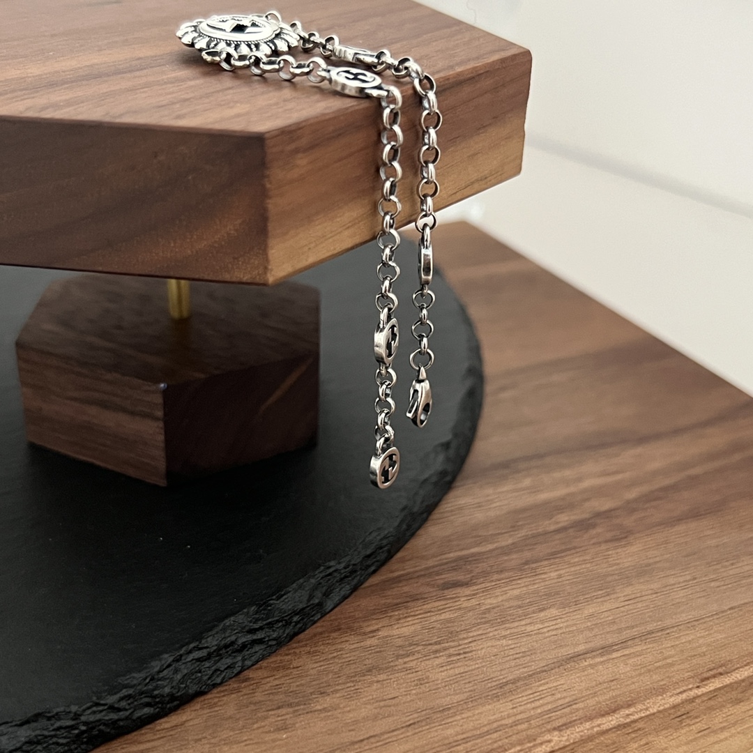 𝐆𝐮𝐜𝐜𝐢 925 sterling silver interlocking double G bracelet 20cm can be adjusted