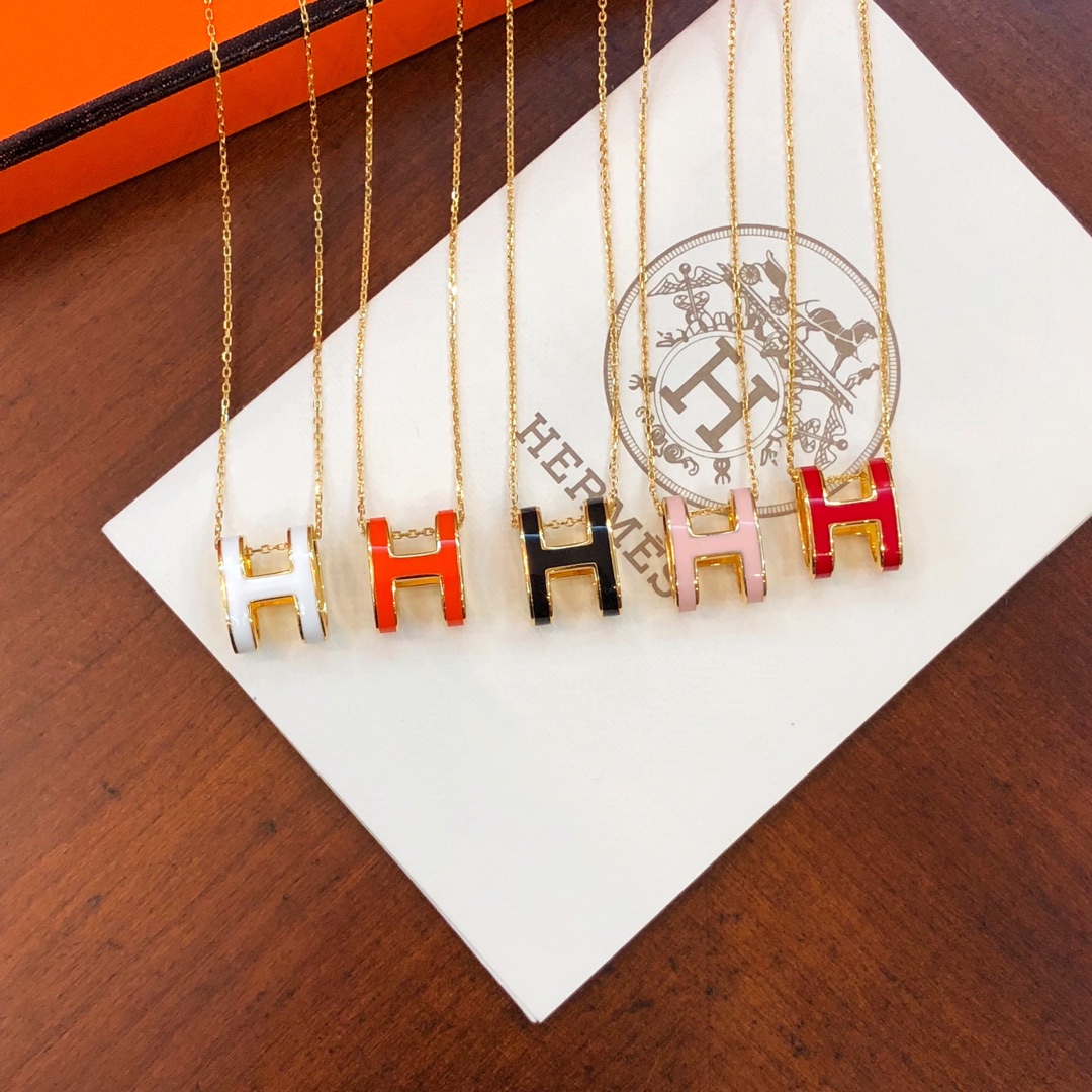 Hermes necklace