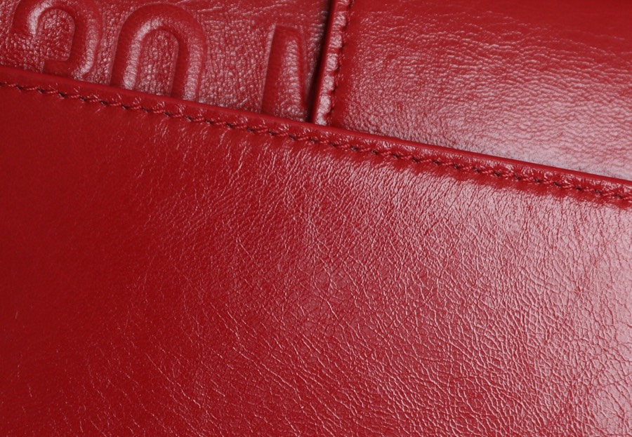 Montaigne red 𝙢𝙞𝙣𝙞 box bag