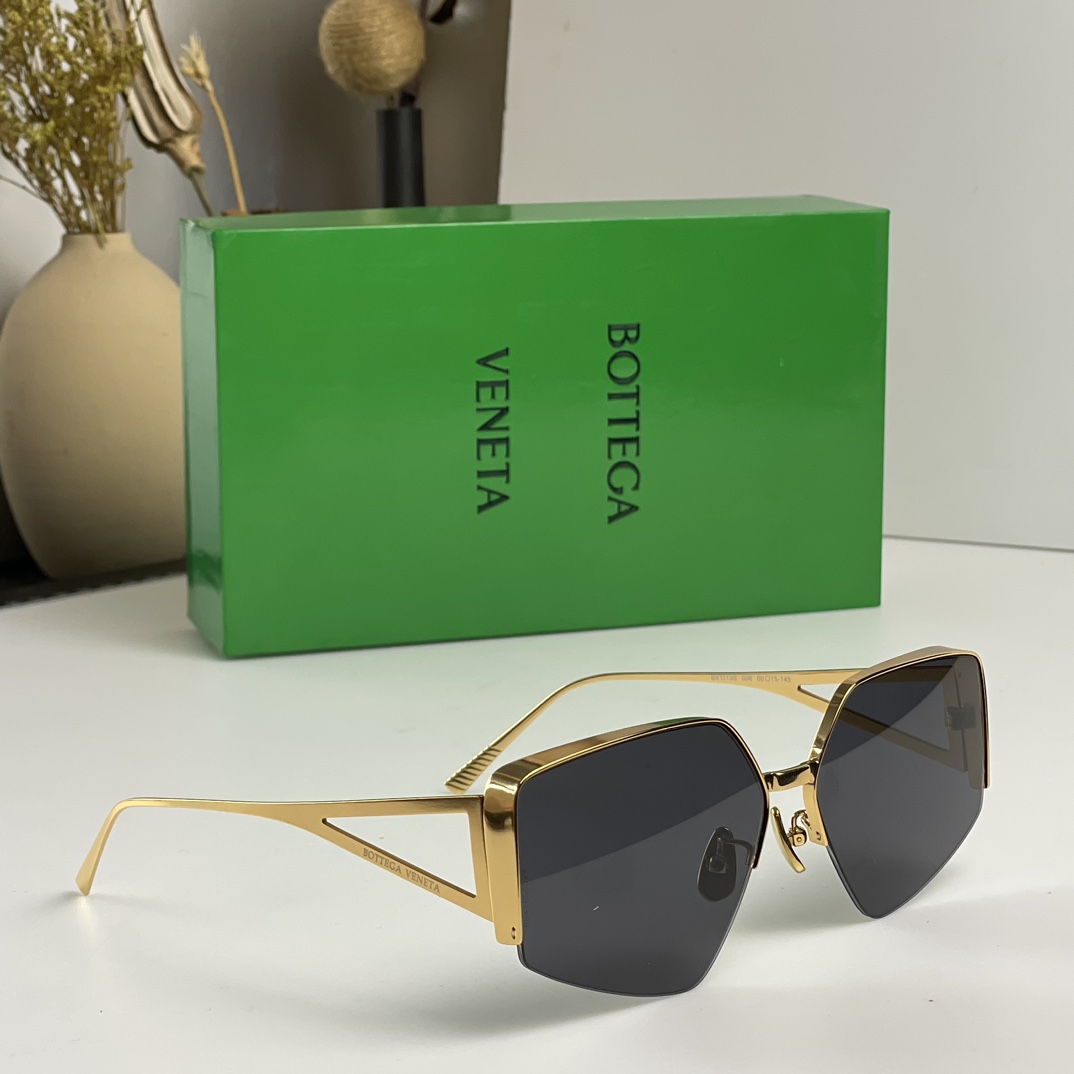 BOTTEGA VENETA Model：BV1113S