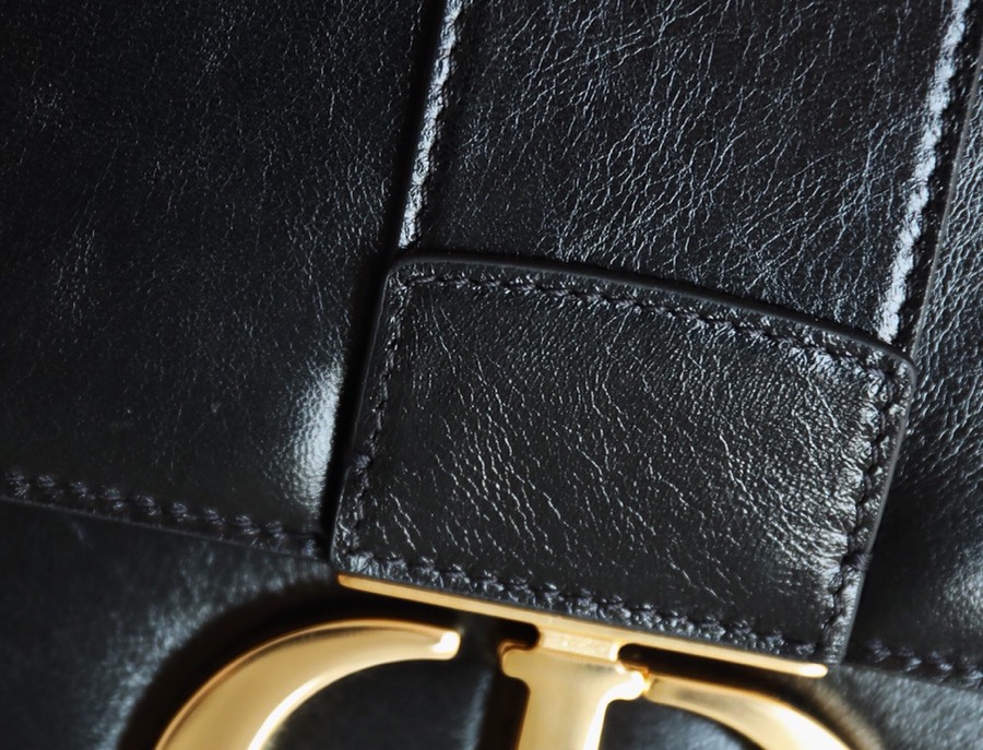 Montaigne palm print cow leather flap bag