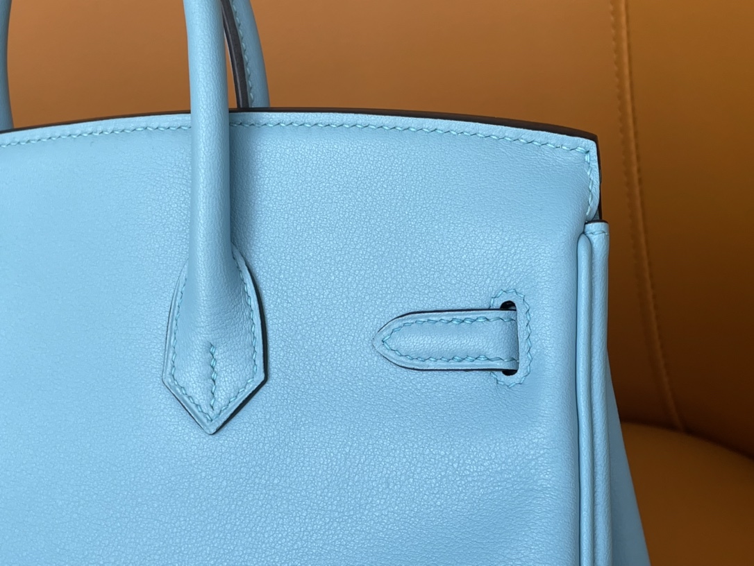 Birkin 25/30 Northern Blue swift Leather Gold Buckle