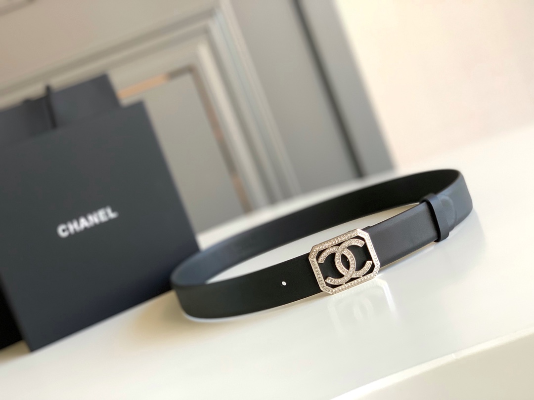 𝗖𝗛𝗔𝗡𝗘𝗟 Belt