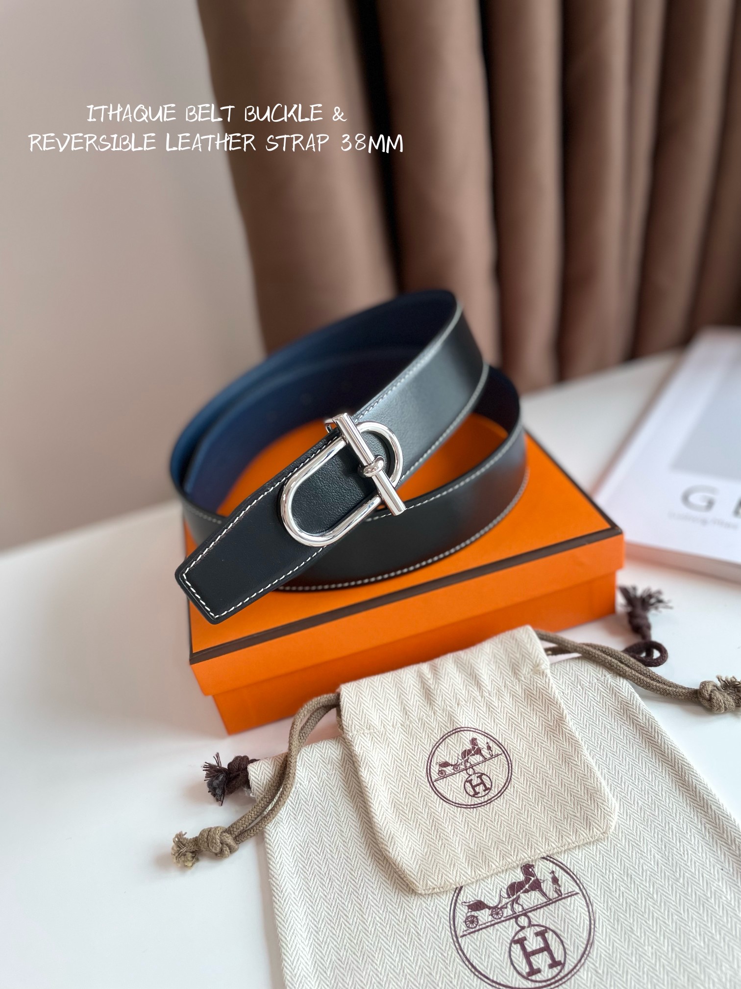 Hermes  ITHAQUE BELT BUCKLE & REVERSIBLE LEATHER STRAP