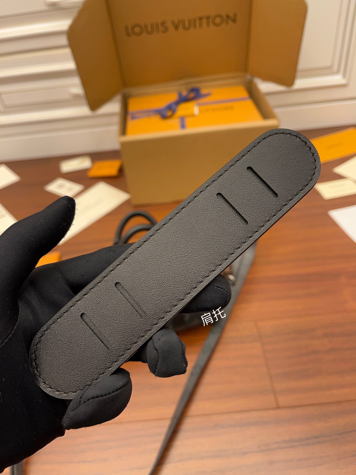 Louis Vuitton M45947