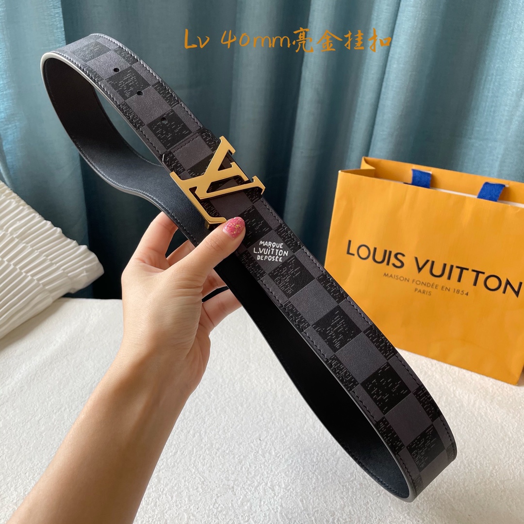LOUIS VUITTO Covered 40mm belt with stylish double fabric