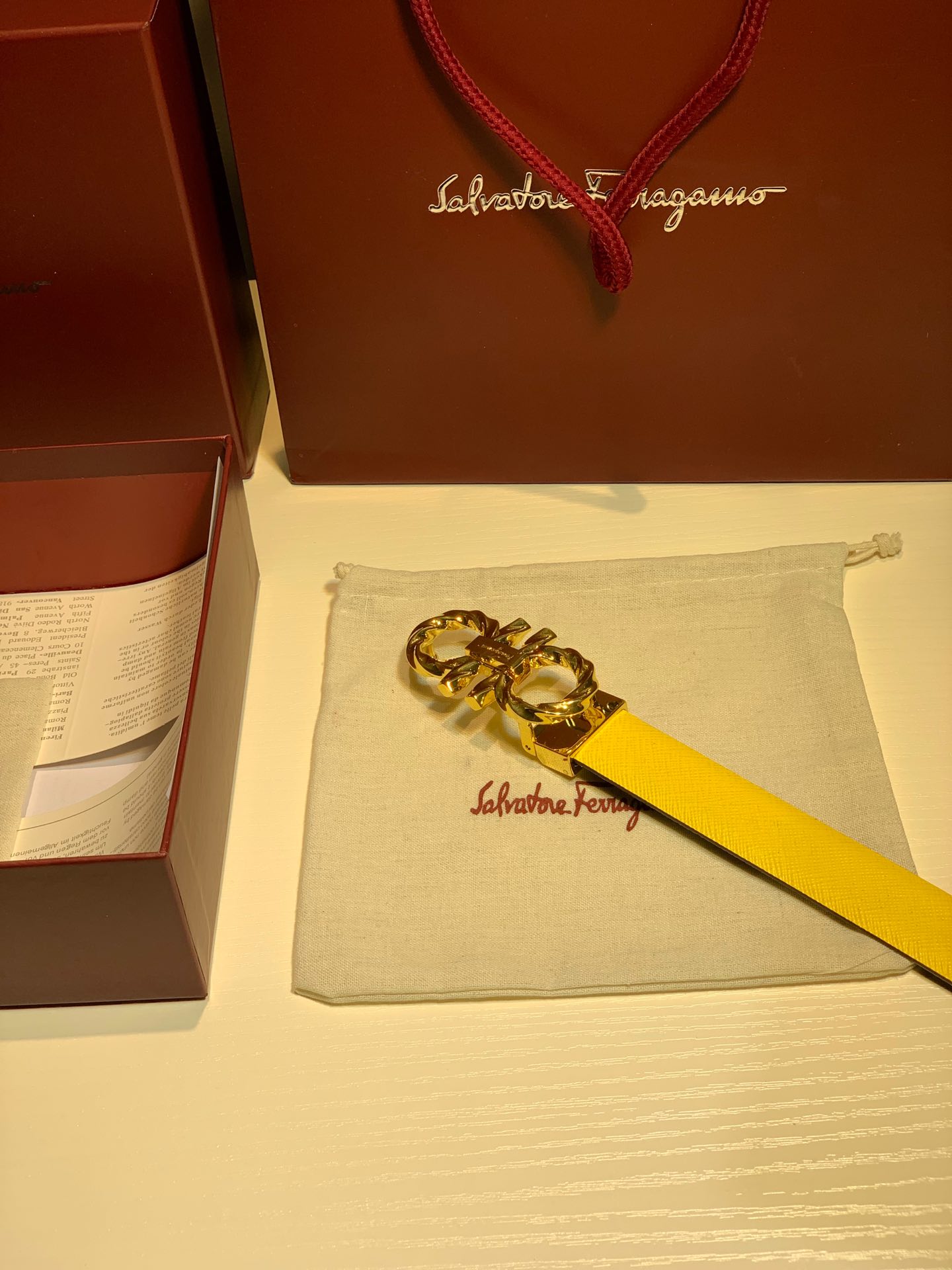 FERRAGAMO twist style