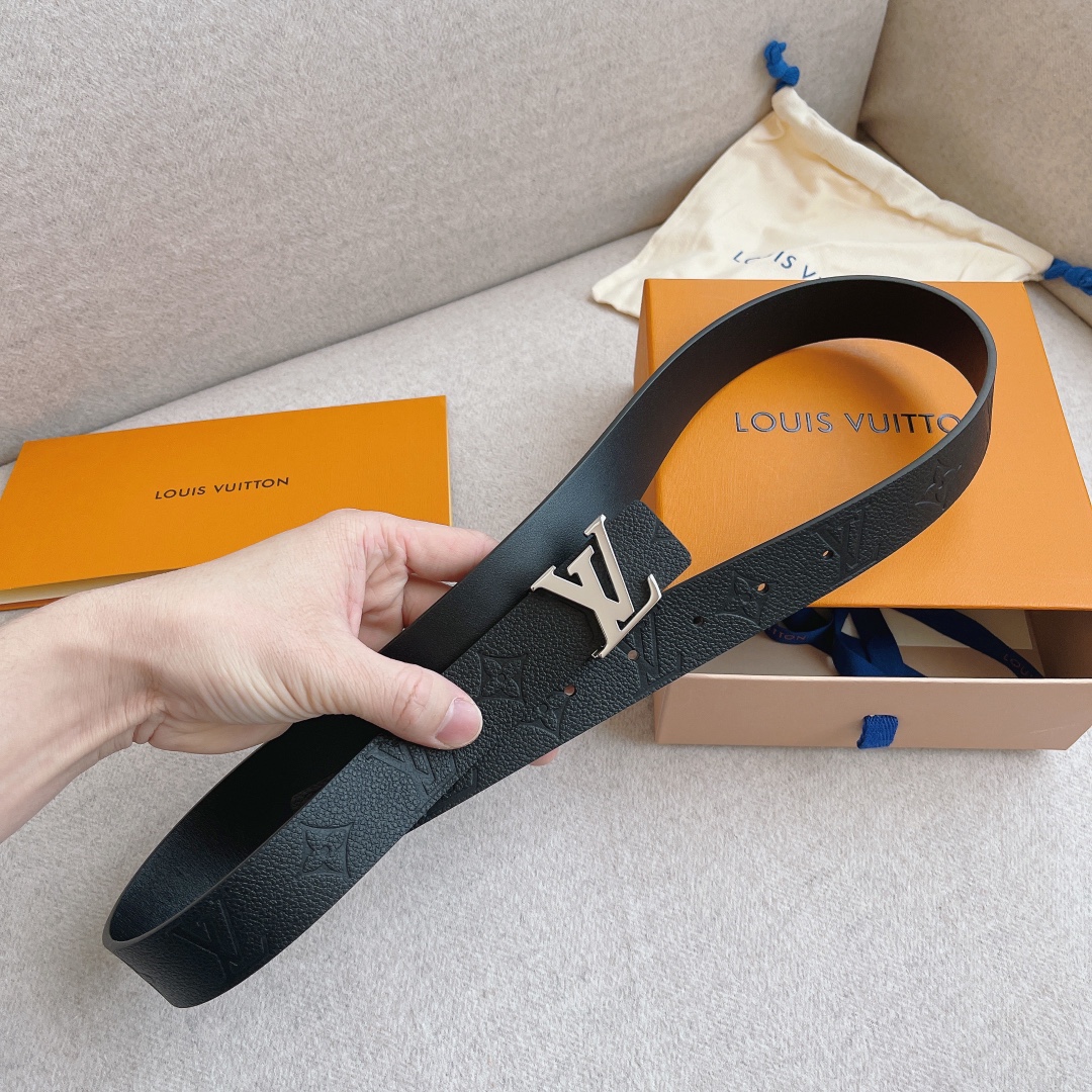 LOUIS VUITTO Parnassea Leather Goods Collection