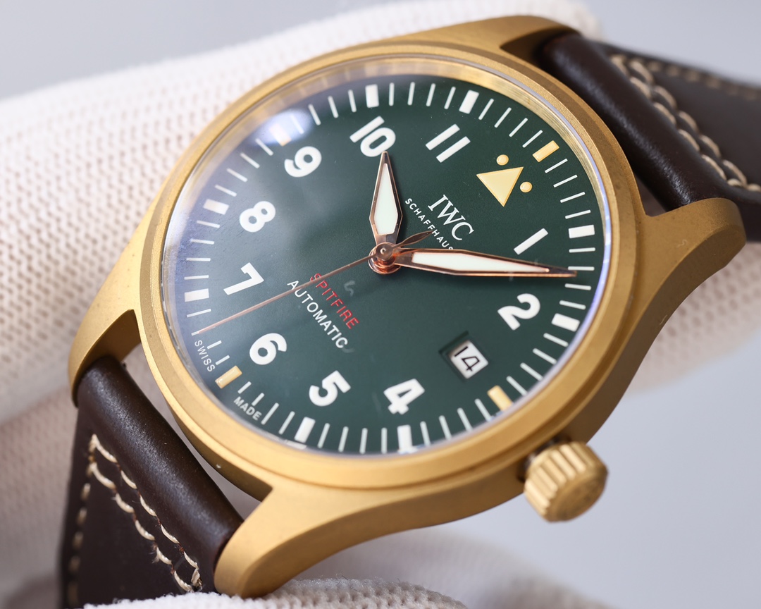 IWC- Spitfire Pilot's Watch Chronograph Movement: the powerful and stable Shanghai caliber 7750