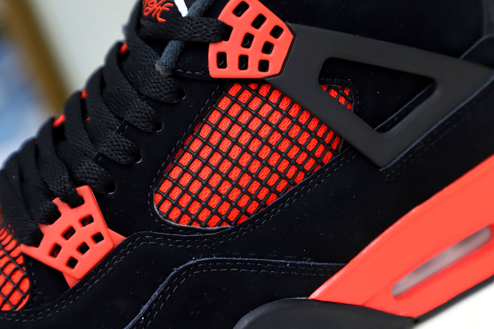 AIR JORDAN 4 RETRO RED THUNDER