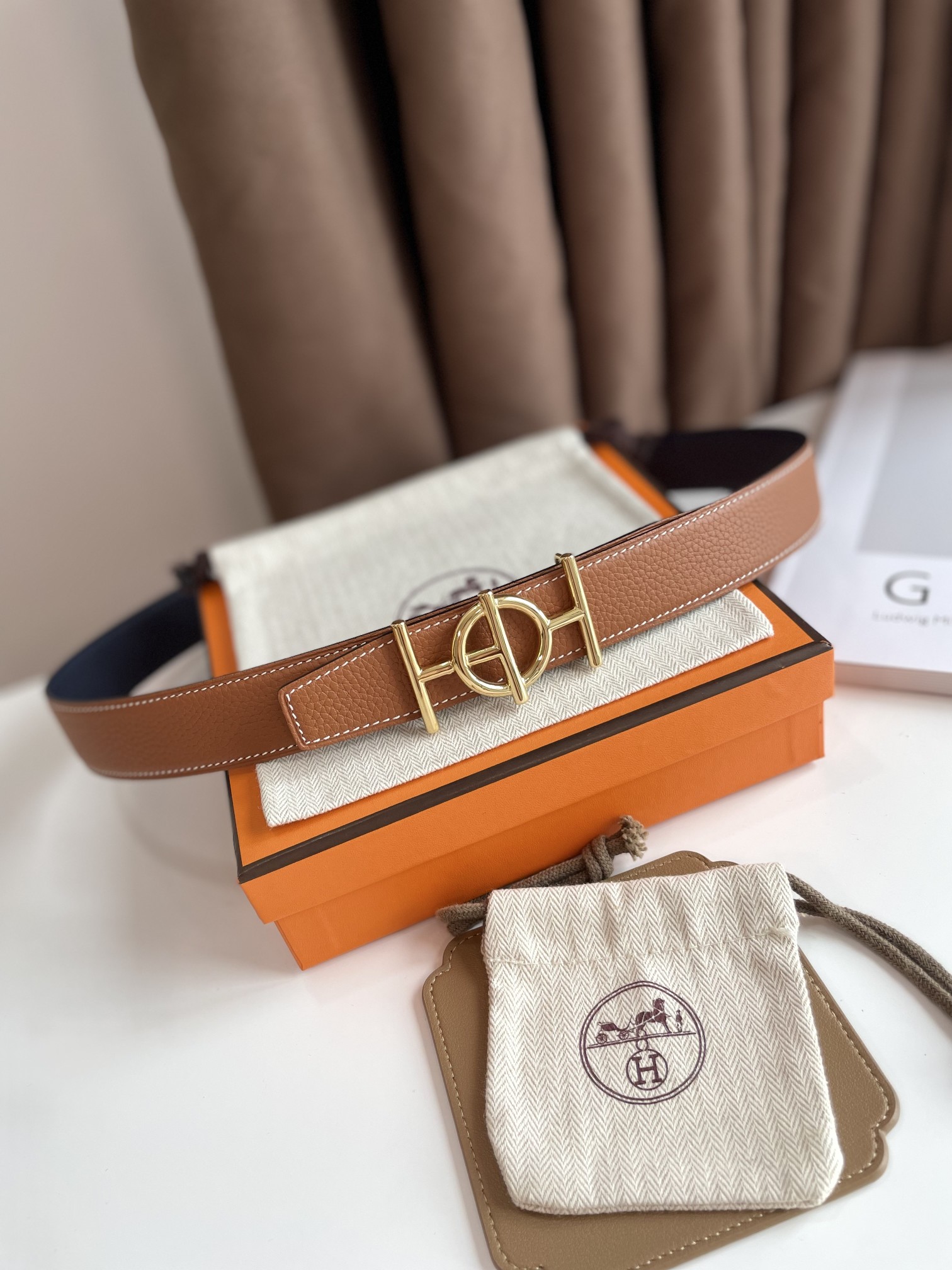 Hermes  ULYSSE BELT BUCKLE & REVERSIBLE LEATHER STRAP