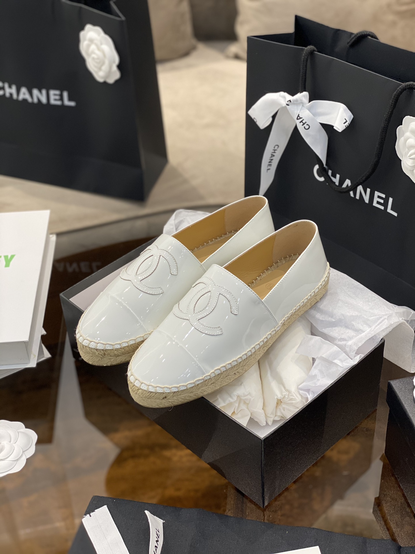 CHANEL fisherman shoes Chanel classic version of the original injection of rubber translucent rubber original color hemp sole