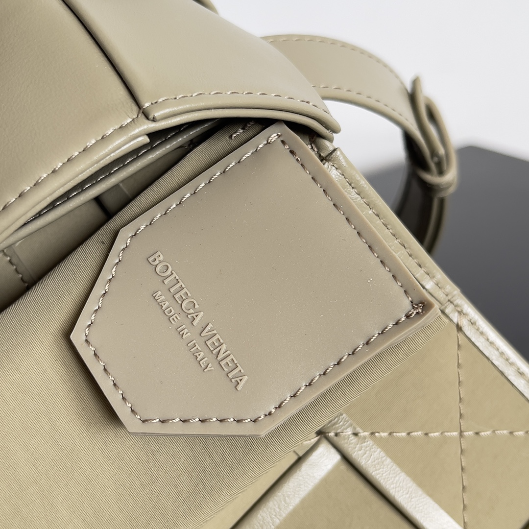 Bottega Veneta BV four compartment belt bag mini cassette taupe #651053