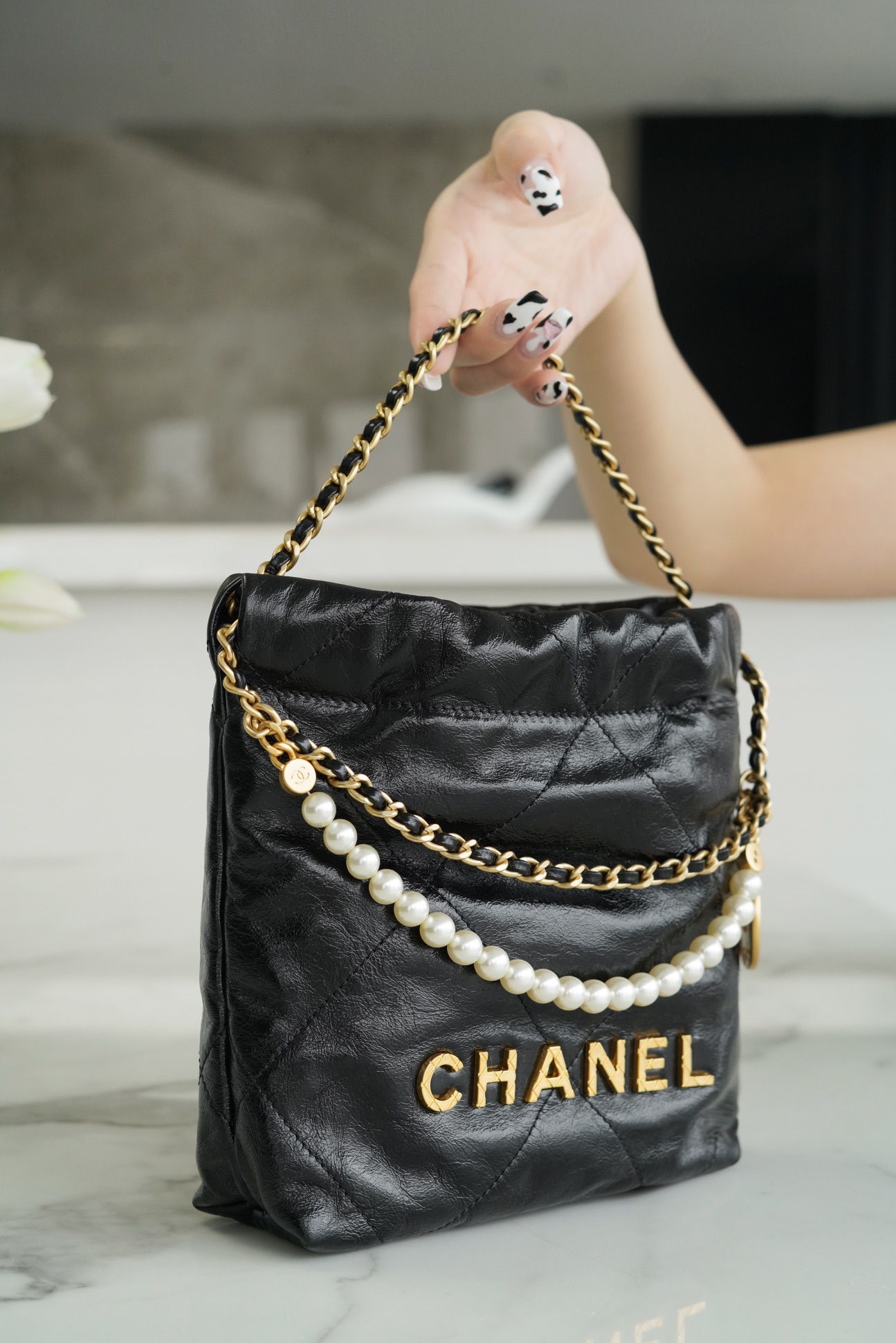 𝗖𝗛𝗔𝗡𝗘𝗟✦ 23S 22Mini pearl chain bag black