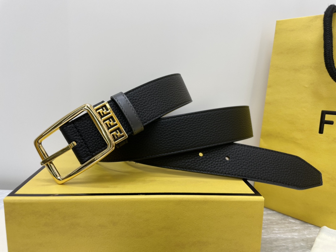 FENDI imported Italian calfskin 👍 Pin buckle design