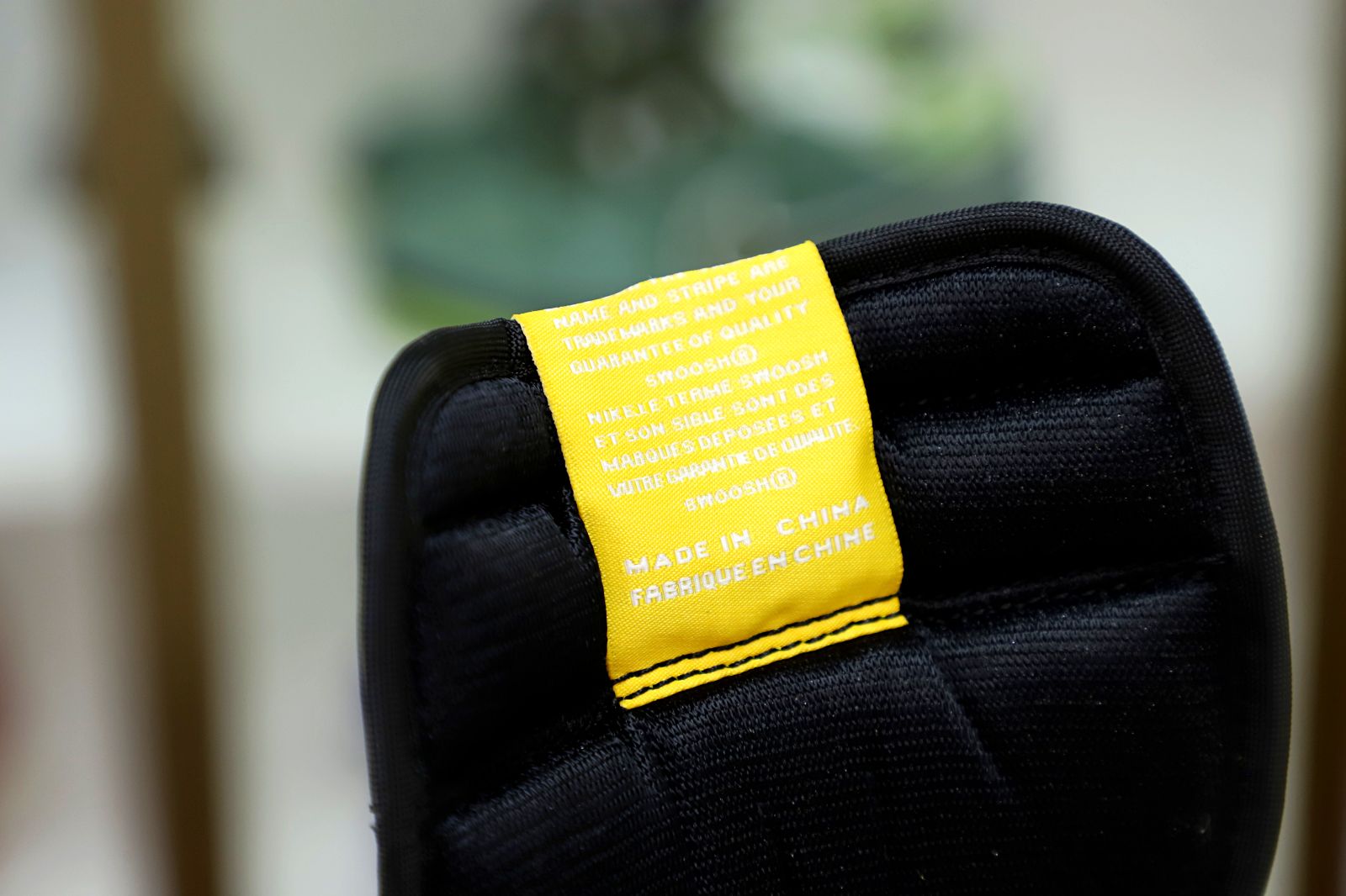 AIR JORDAN 1 HIGH RETRO OG POLLEN