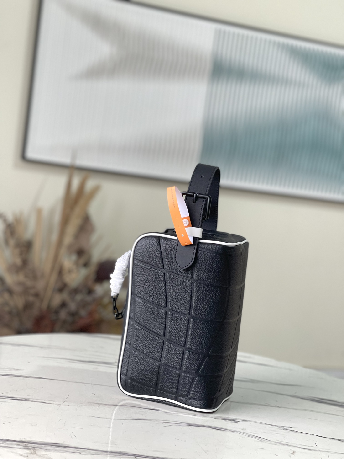 𝐋𝐎𝐔𝐈𝐒 𝐕𝐔𝐈𝐓𝐓𝐎𝐍    M81849