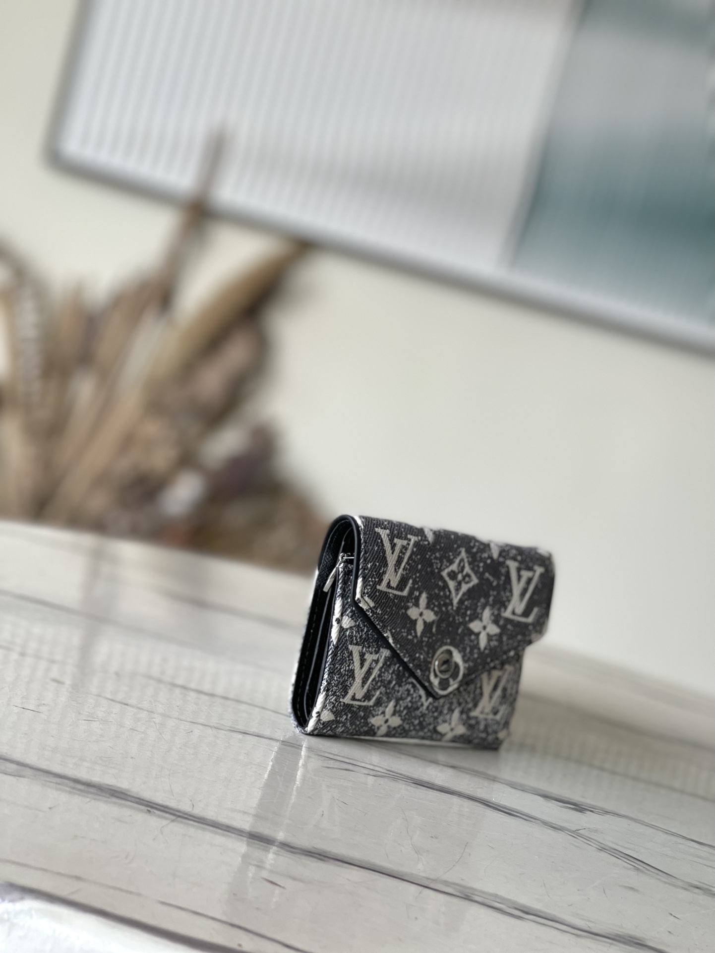 𝐋𝐎𝐔𝐈𝐒 𝐕𝐔𝐈𝐓𝐓𝐎𝐍    M81859