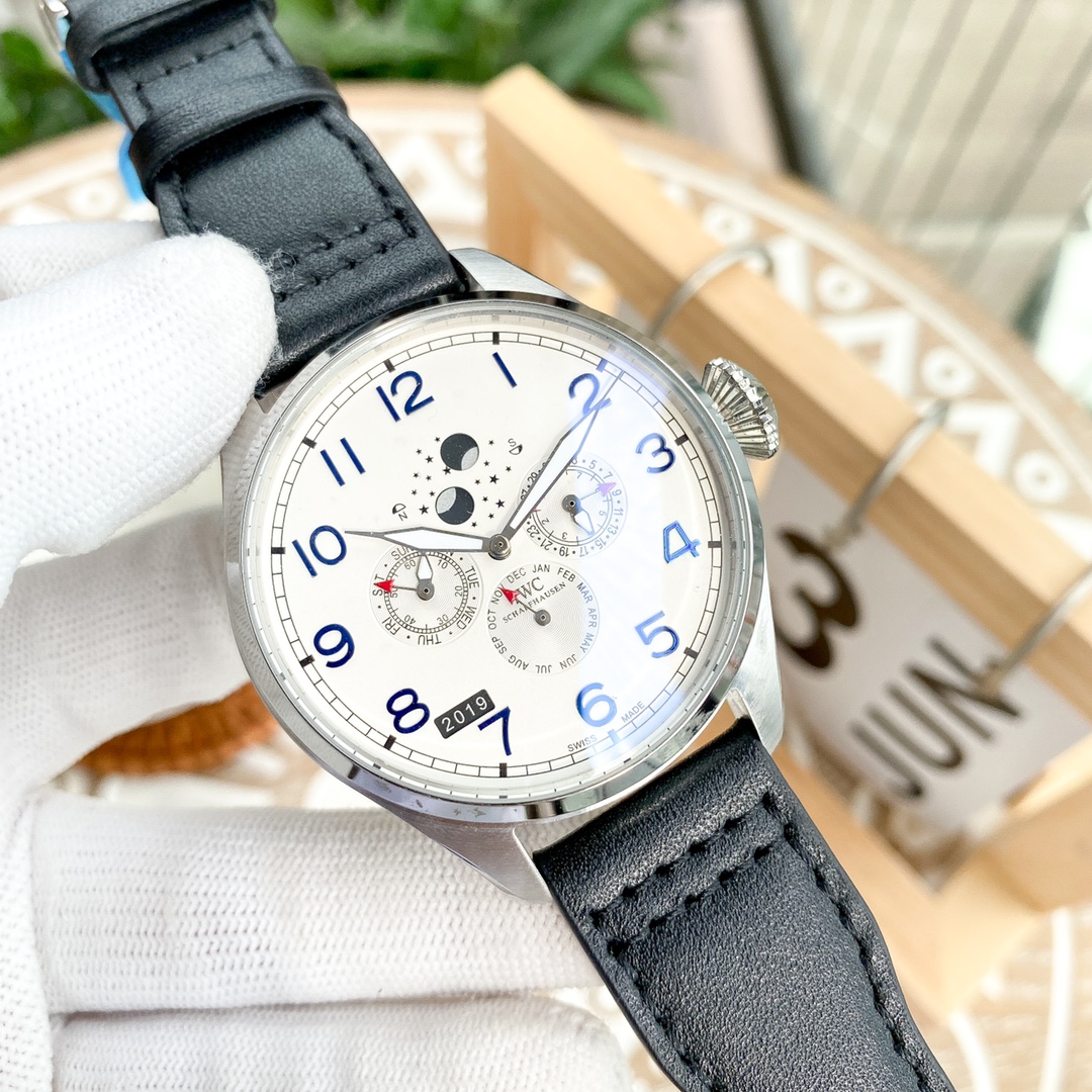 IWC- Fine men's watches Fully automatic mechanical movement, top 316 steel case and strap