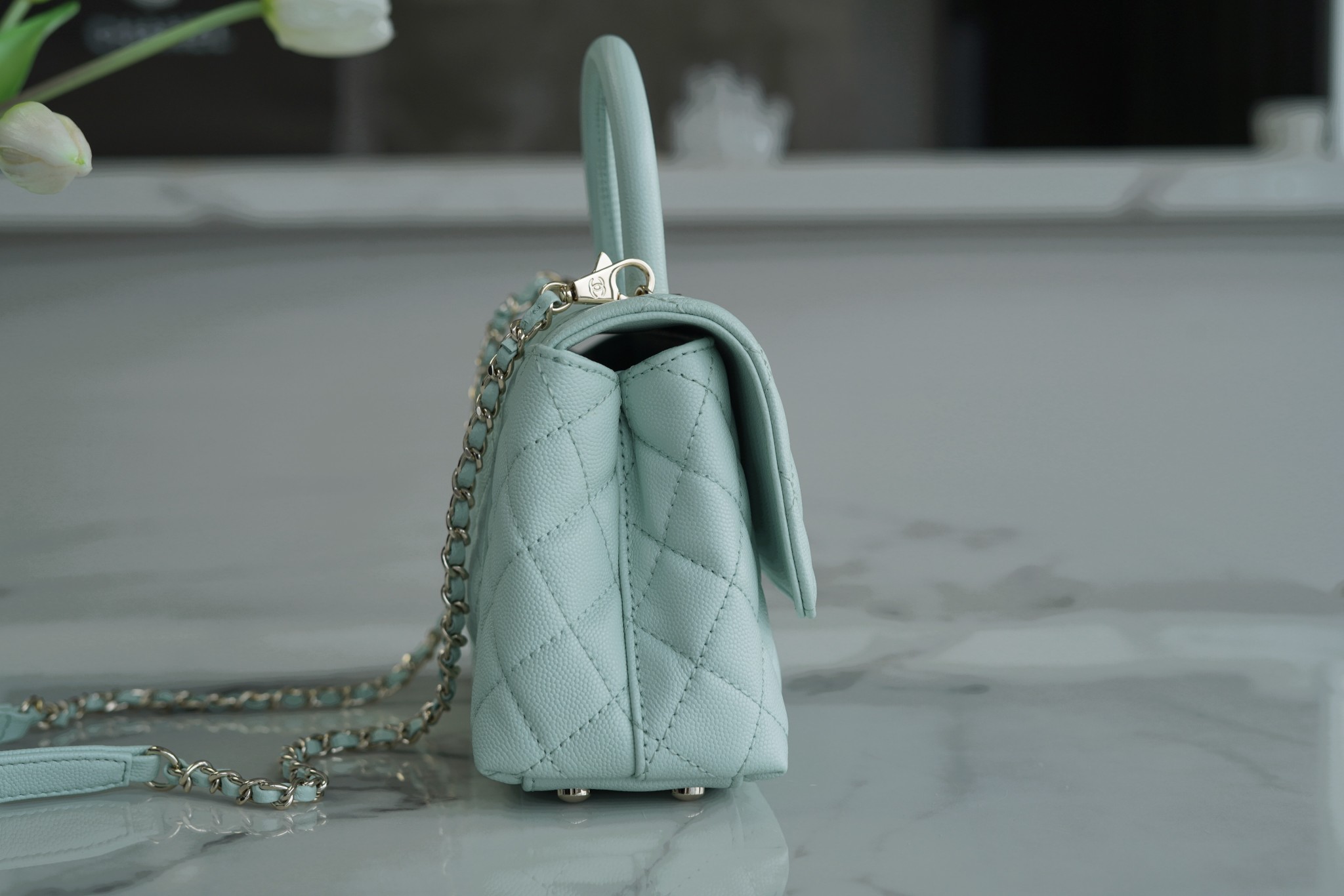 CHANEL 𝑪𝒐𝑪𝒐 𝒉𝒂𝒏𝒅𝒍 𝒆 New cowhide handle small 𝙗𝙖𝙗𝙮 blue