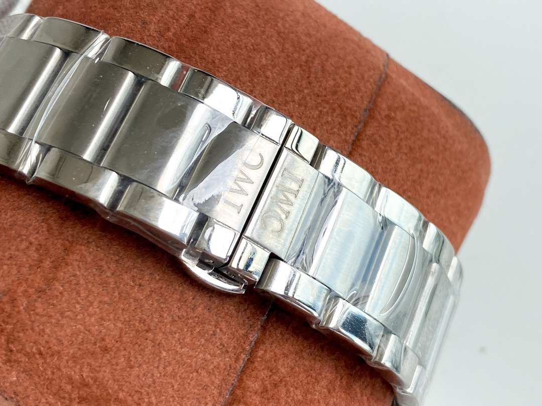 IWC- Fine men's watches Fully automatic mechanical movement, top 316 steel case and strap