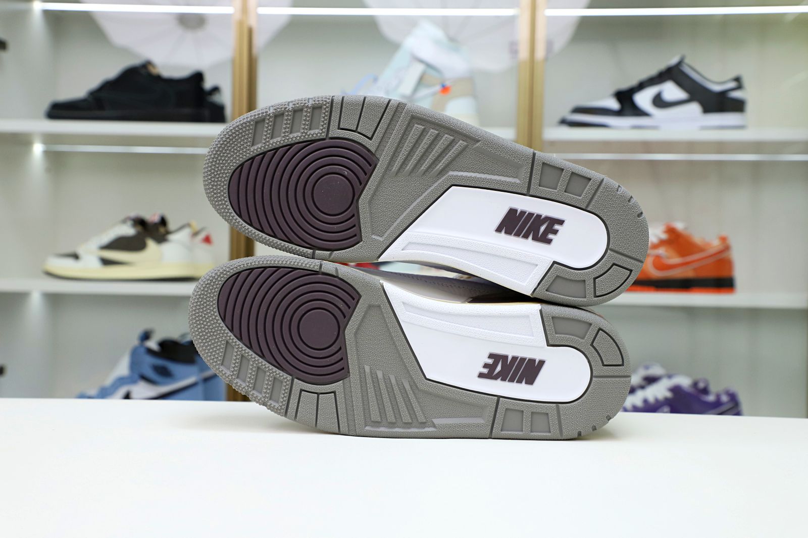 MANIRE X WMNS AIR JORDAN 3