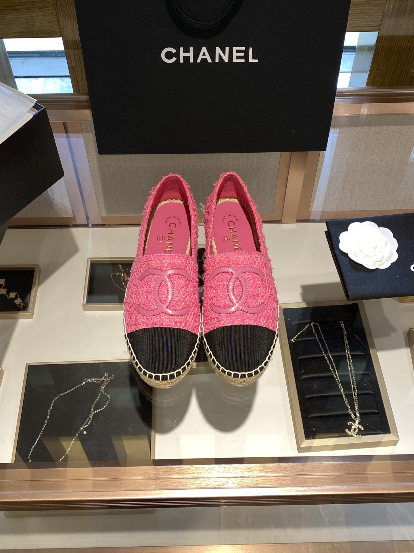 CHANEL fisherman shoes Chanel classic version of the original injection of rubber translucent rubber original color hemp sole