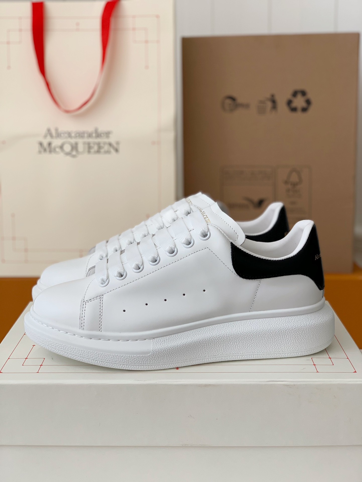 Alexander McQueen versatile Sneakers