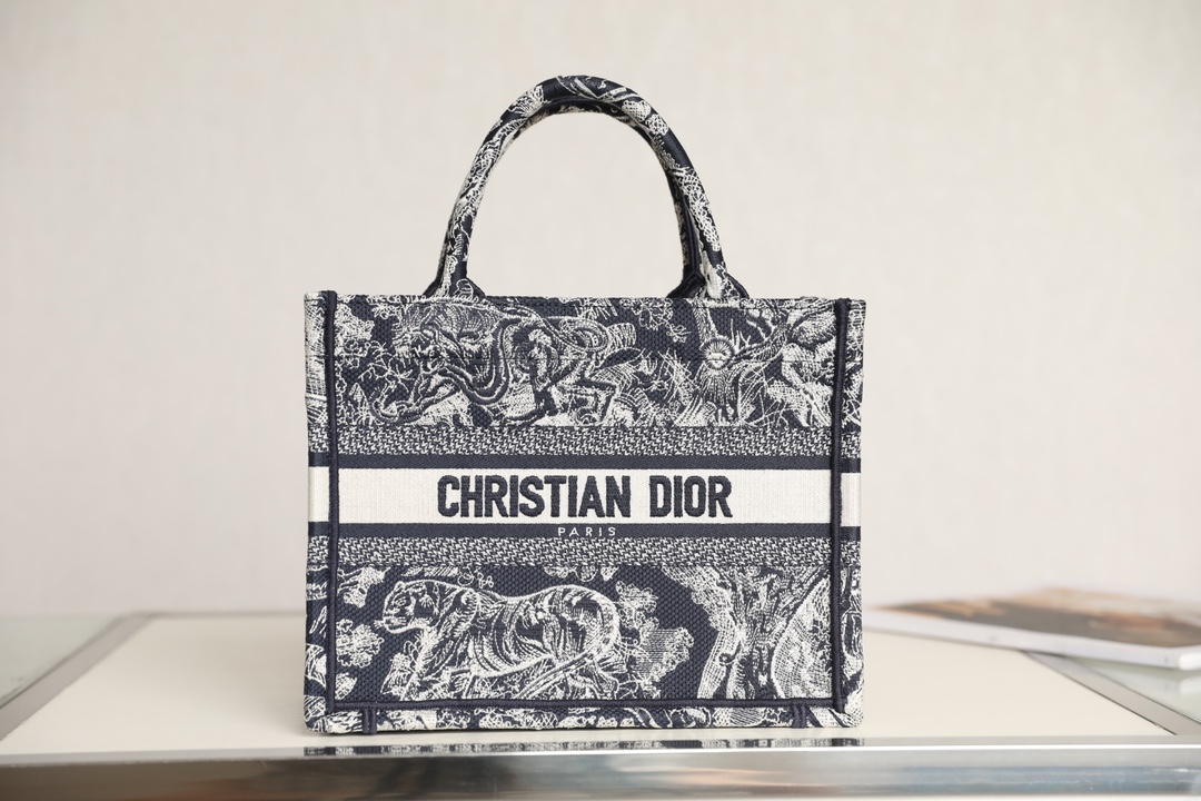 DIOR TOTE blue tiger pattern