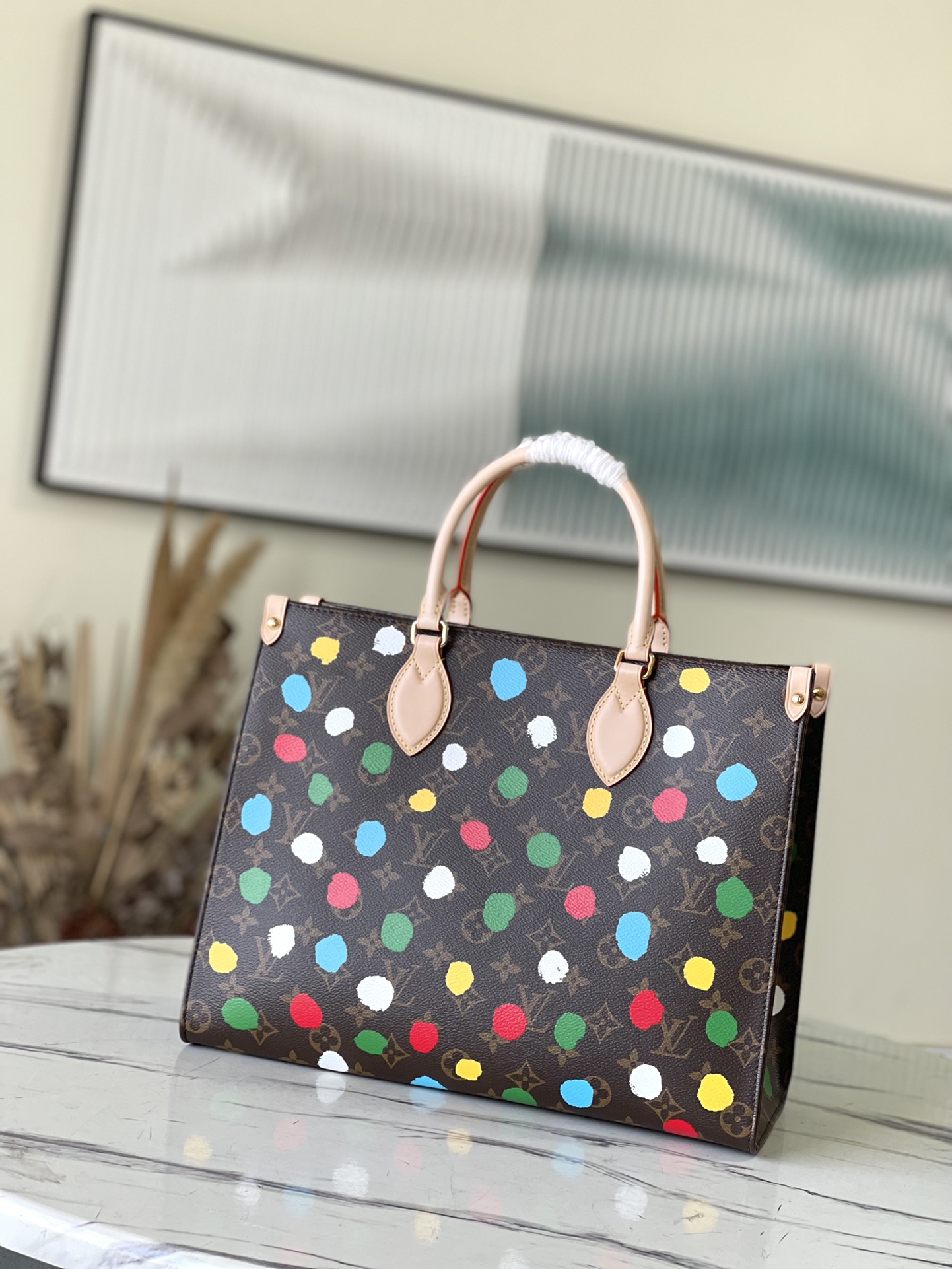 𝐋𝐎𝐔𝐈𝐒 𝐕𝐔𝐈𝐓𝐓𝐎𝐍  M46379