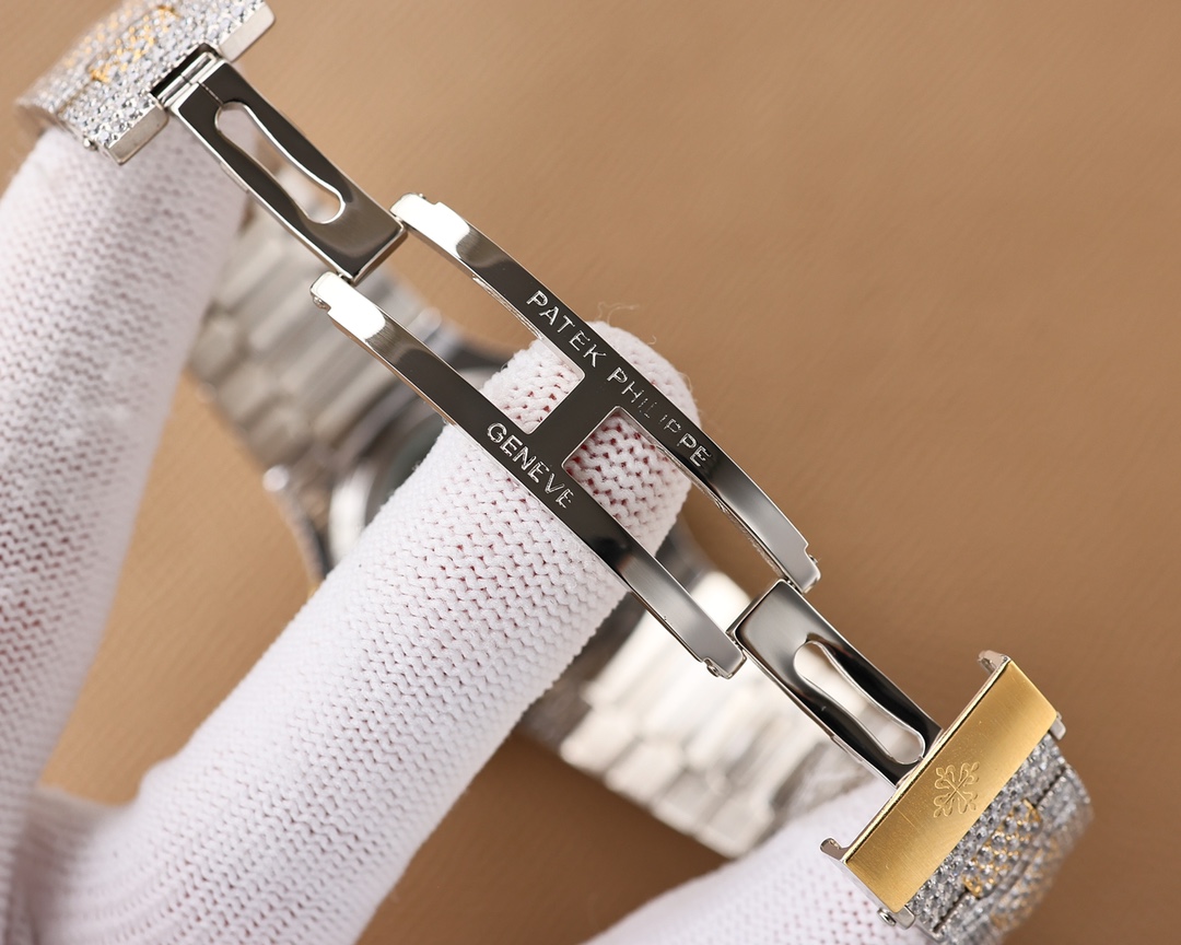 Patek Philippe Platinum Nautilus Watches