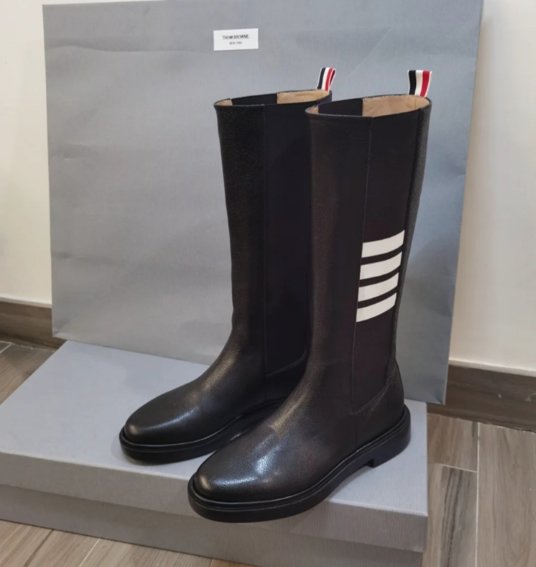 Thom Browne | 𝟐𝟎𝟐𝟏/𝐒𝐒 𝐧𝐞𝐰 21 FW early fall Thom Browne black four bar mid-calf boots
