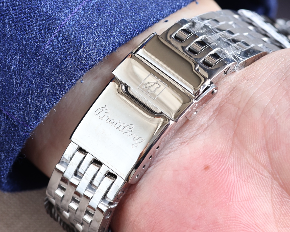 Breitling-Purcellus B01 Chronograph 16L steel Potted curved sapphire