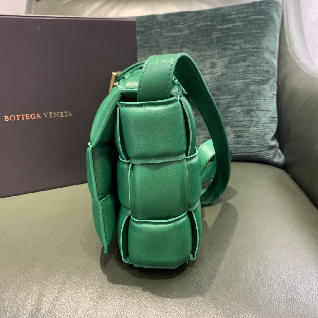 Bottega Veneta  PADDED  CASSETTE #591970