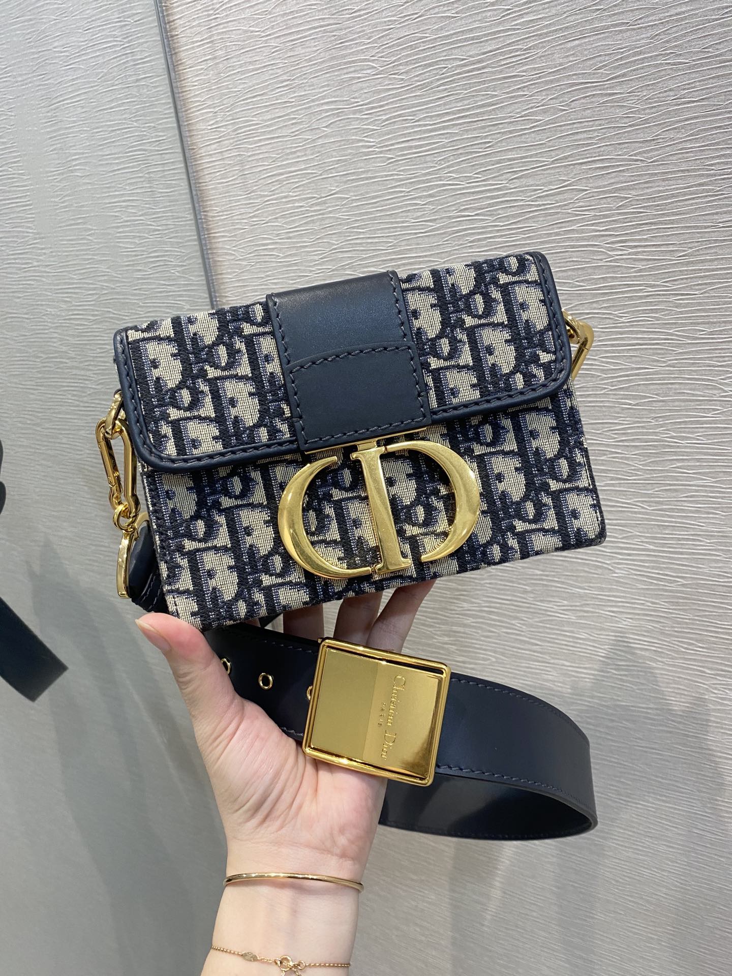 Montaigne Oblique Print