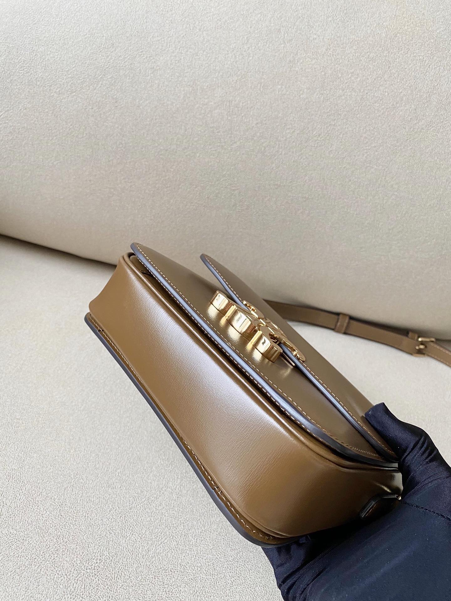 𝐂𝐞𝐥𝐢𝐧𝐞 Triomphe teen 18.5cm