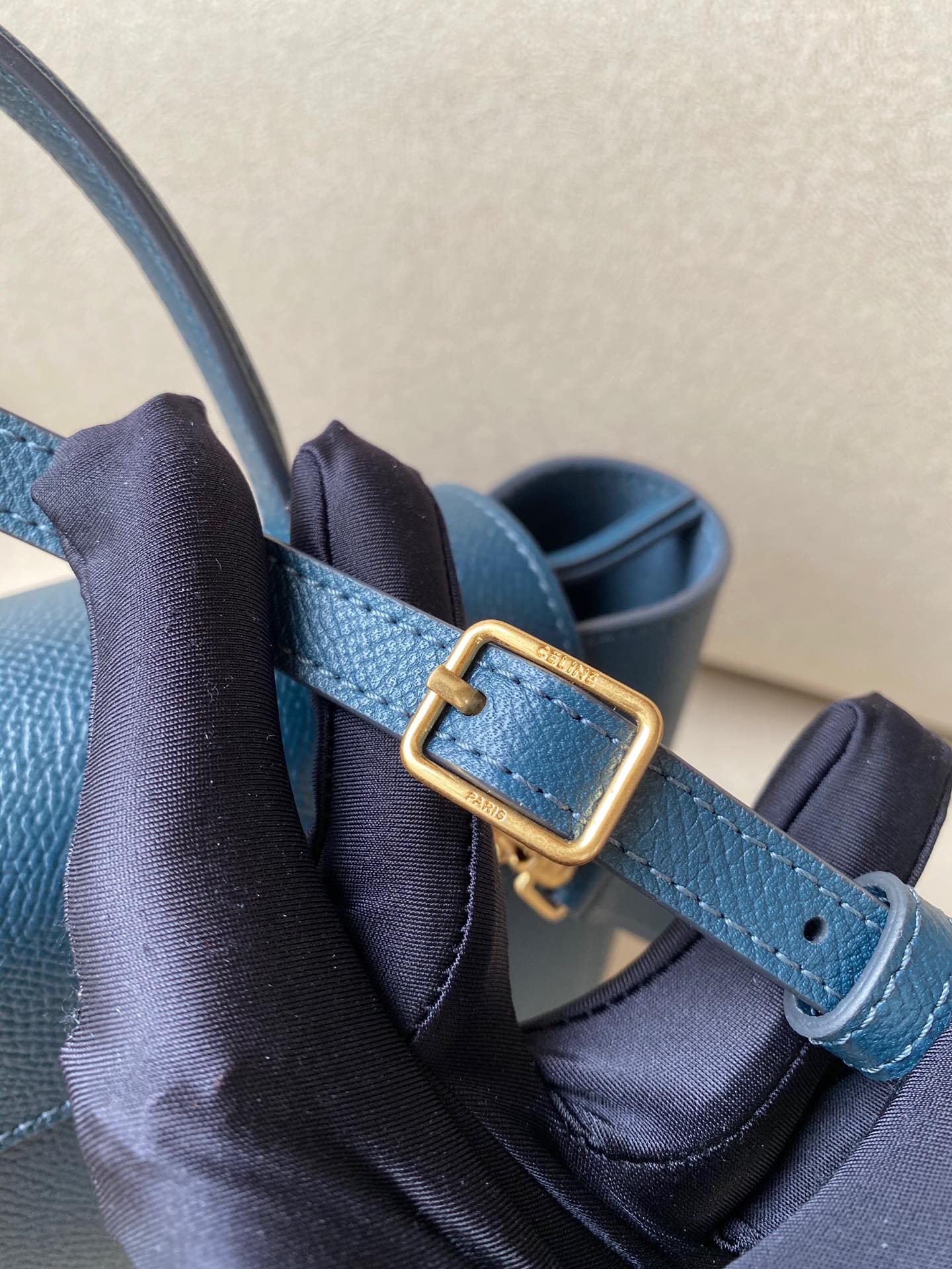 𝐂𝐞𝐥𝐢𝐧𝐞 Belt Bag Catfish Bag Small Grained Calfskin