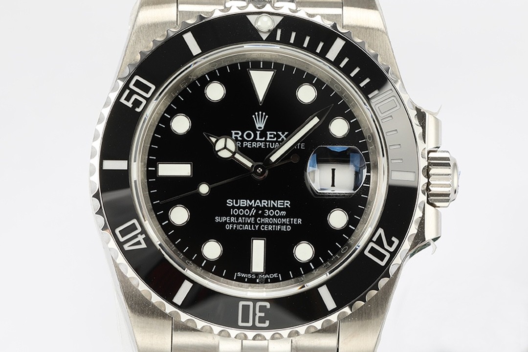 Rolex Submariner Series 40 Men's Watch