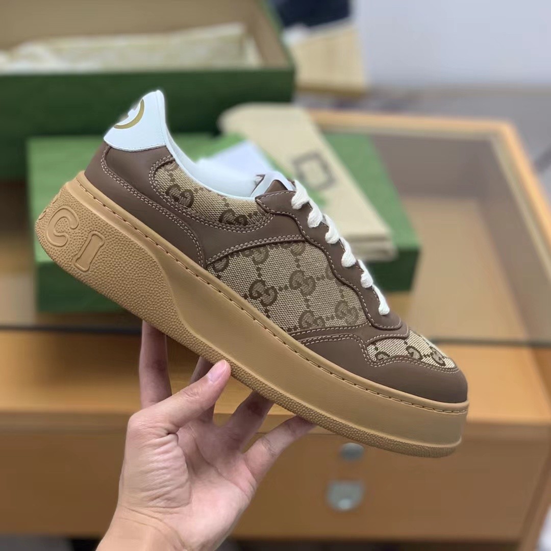 Gucci sneakers Cowhide