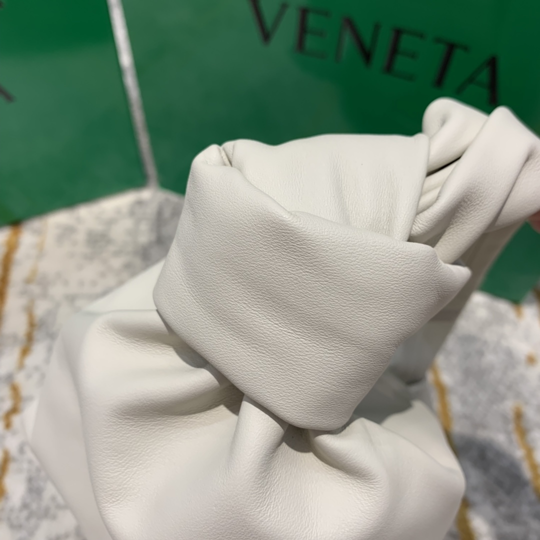 Bottega Veneta  𝗠𝗜𝗡𝗜 𝗕𝗔𝗚 #629635