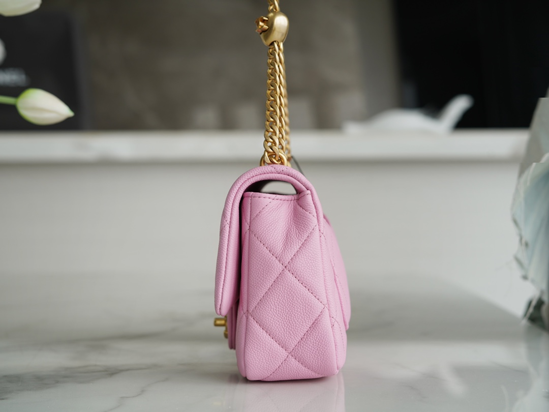 𝗖𝗛𝗔𝗡𝗘𝗟✦𝗖𝗹𝗮𝘀𝘀𝗶𝗰 𝗙𝗹𝗮𝗽23P Spring and Summer New Love Adjustment Buckle Square Fatty Pink