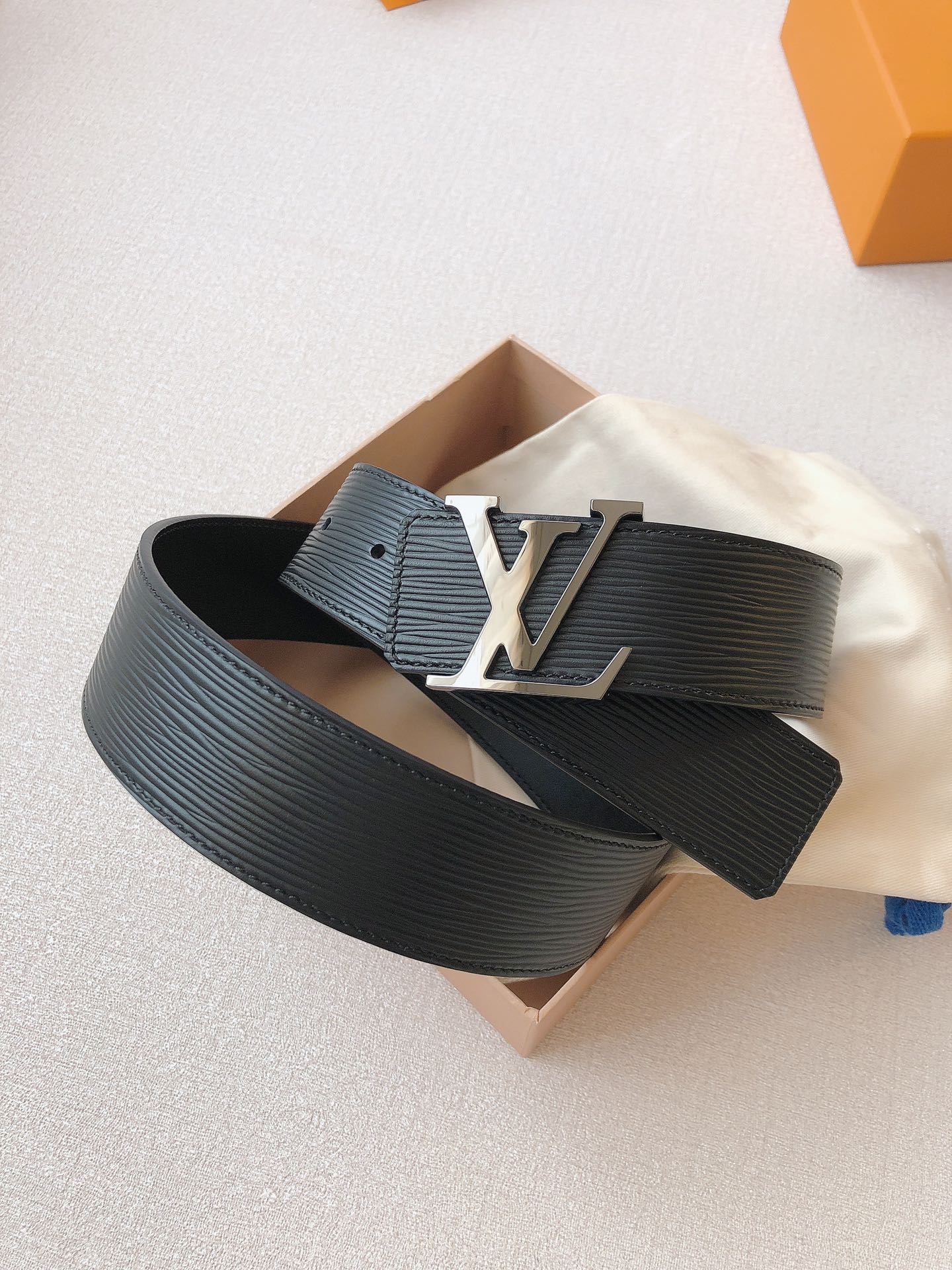LOUIS VUITTO initials belt