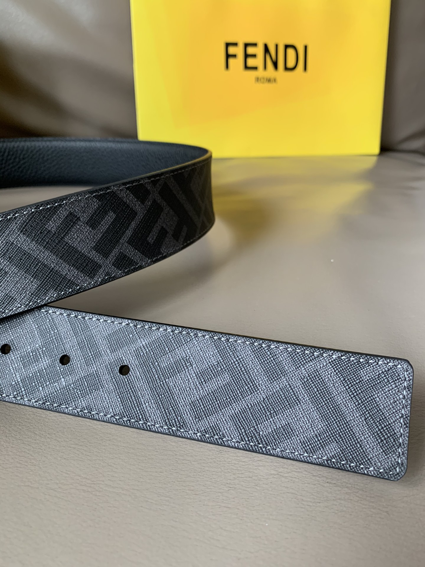 FENDI men's casual reversible belt