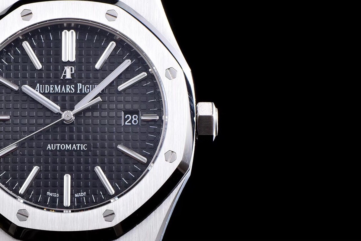 Audemars Piguet Royal Oak 15400 Series Men's Watch 41mm