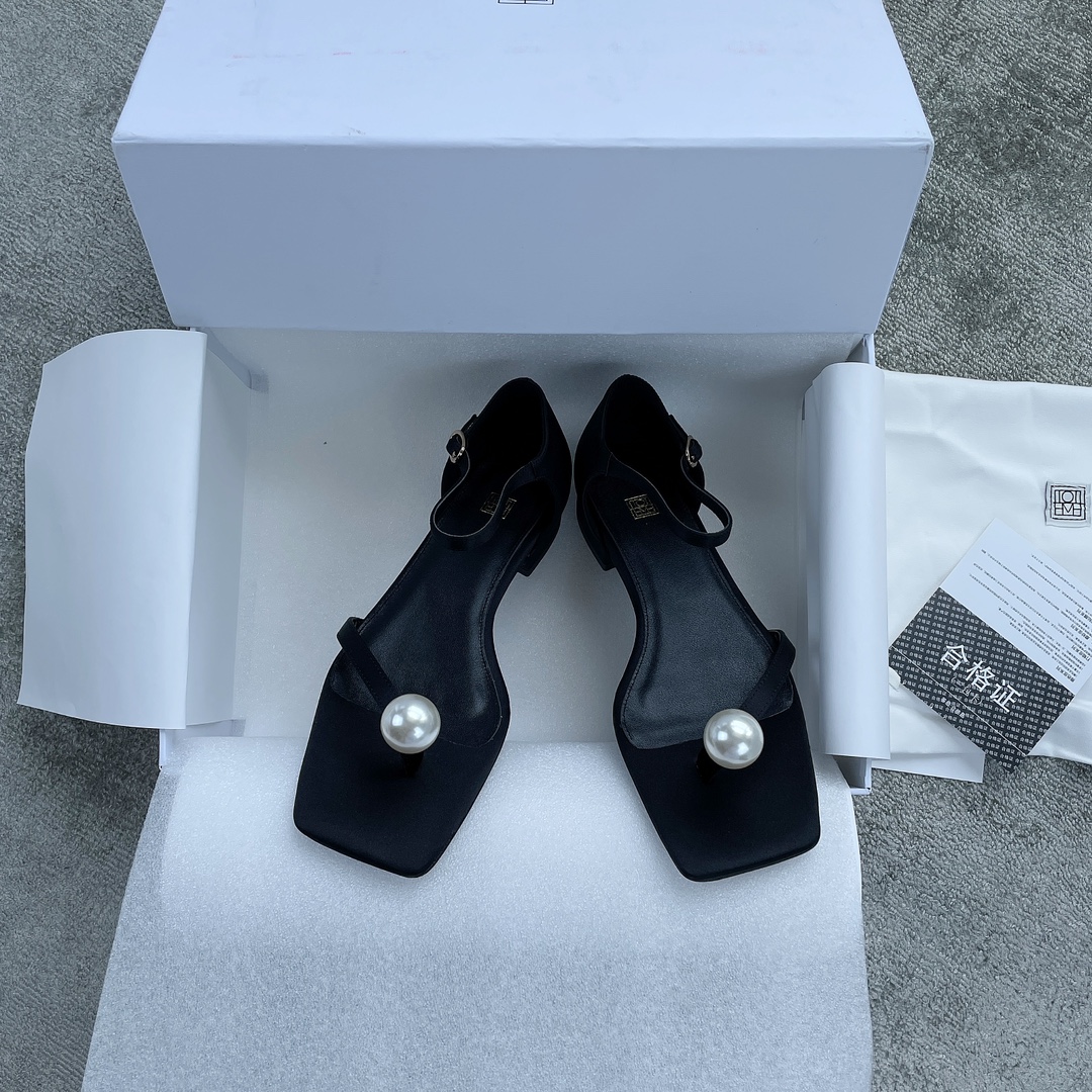 Toteme large pearl sandals