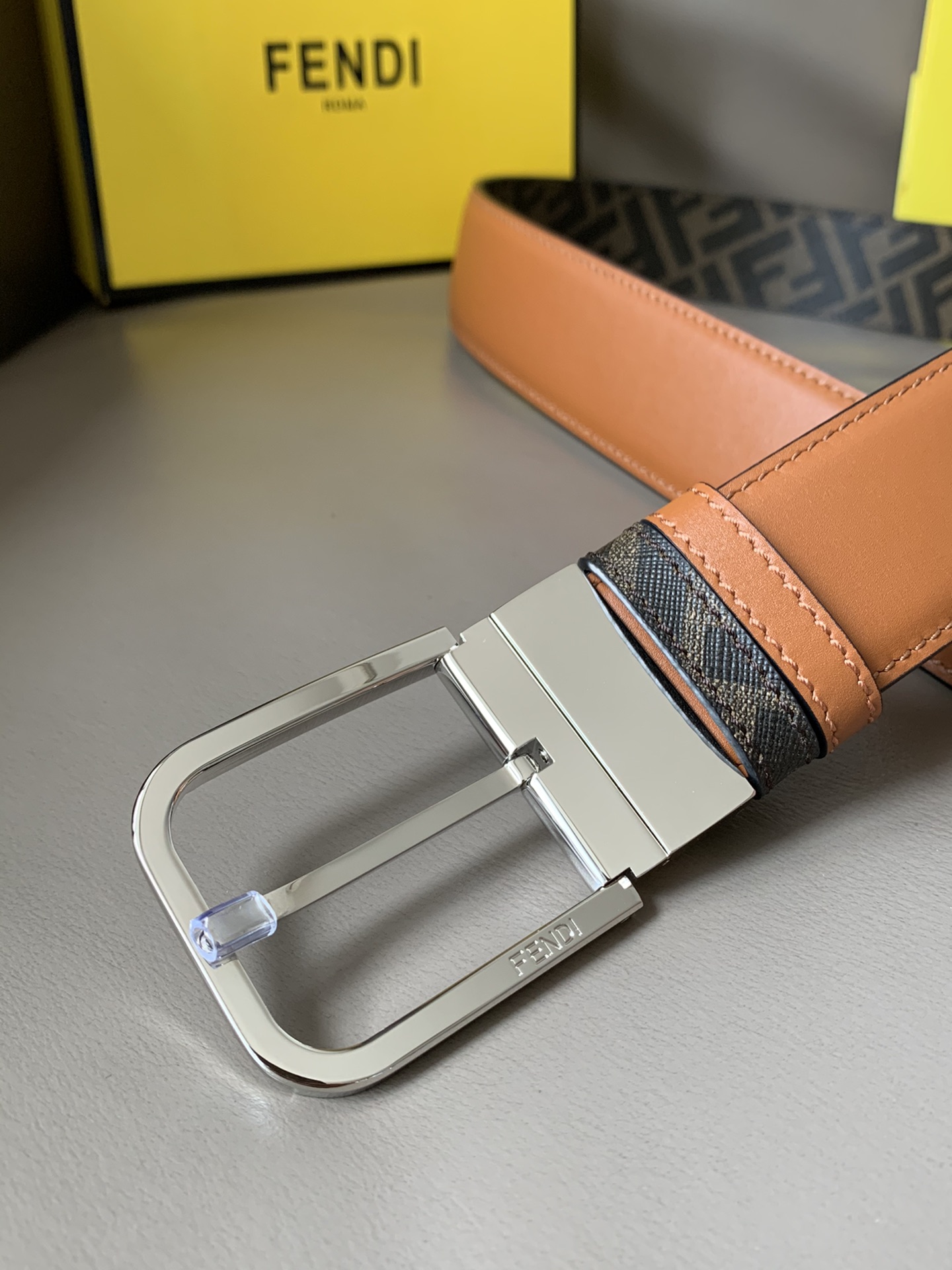 FENDI men's casual reversible belt